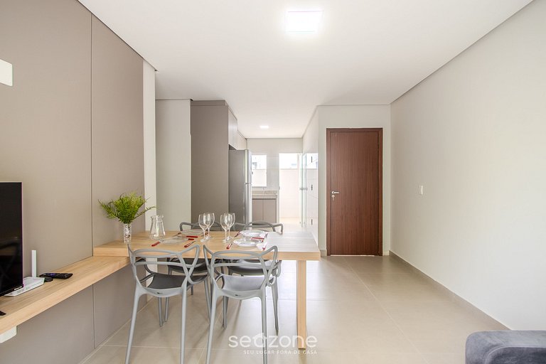 Apartamento en Cond. con Piscina RFM0012