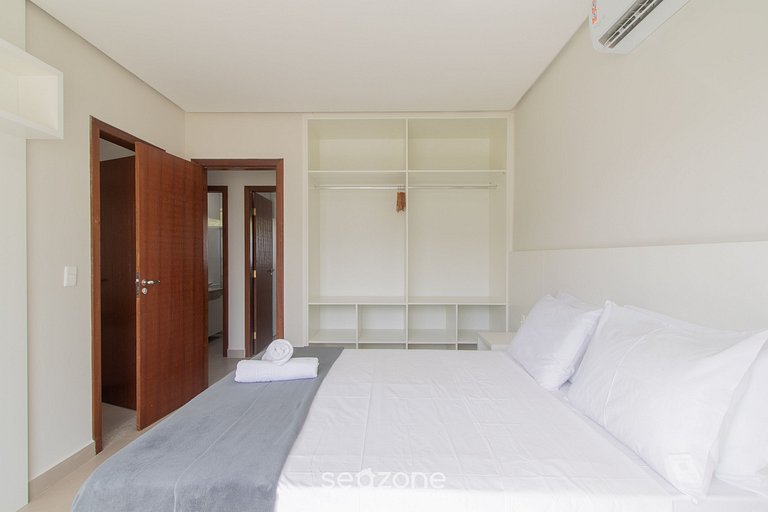 Apartamento en Cond. con Piscina RFM0012