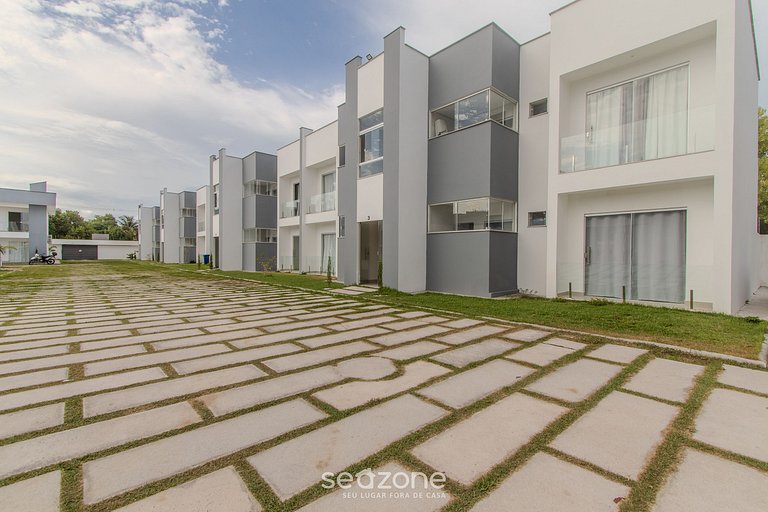 Apartamento em Cond. com Piscina RFM0012