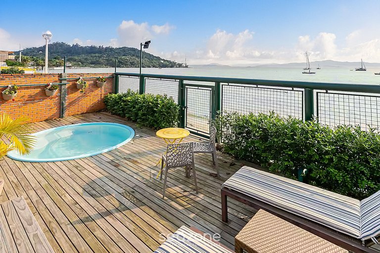 Bela casa vista mar e pé na areia CDA1647