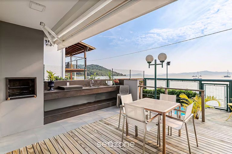 Hermosa casa con vista al mar y pie en la arena CDA1647