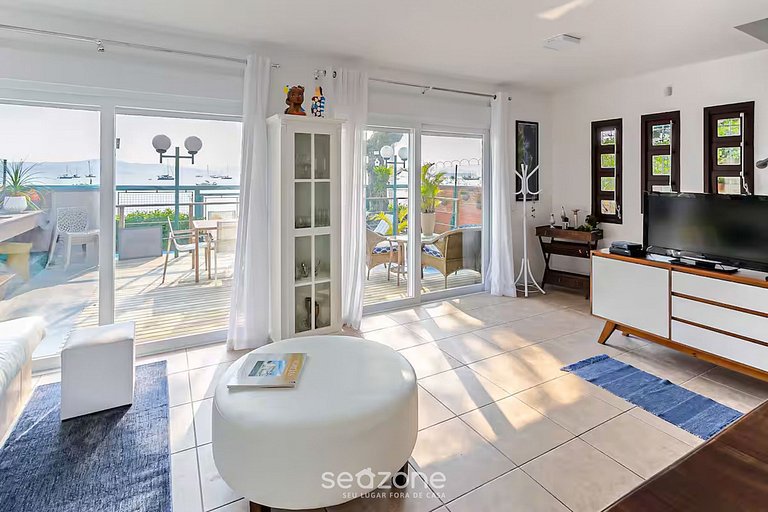 Hermosa casa con vista al mar y pie en la arena CDA1647