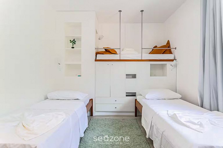 Hermosa casa con vista al mar y pie en la arena CDA1647