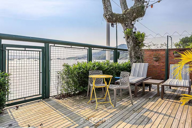 Bela casa vista mar e pé na areia CDA1647