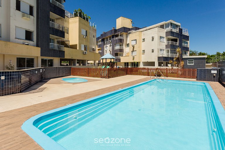 Apartamento completo en cond. con piscina CMCM101