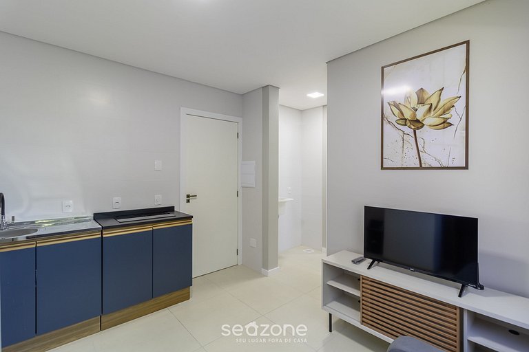 Apto c/ garagem prox a praia | Ingleses - SLC0102