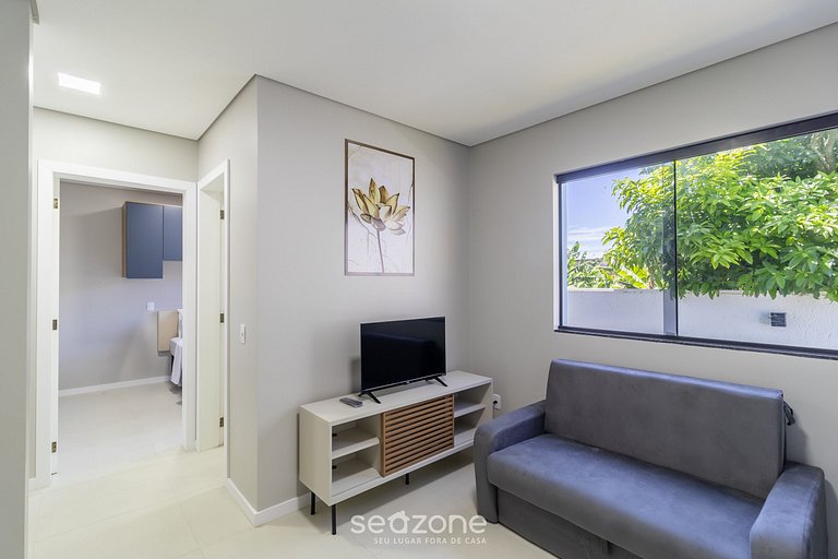 Apto c/ garagem prox a praia | Ingleses - SLC0102