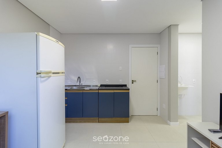 Apto c/ garagem prox a praia | Ingleses - SLC0102