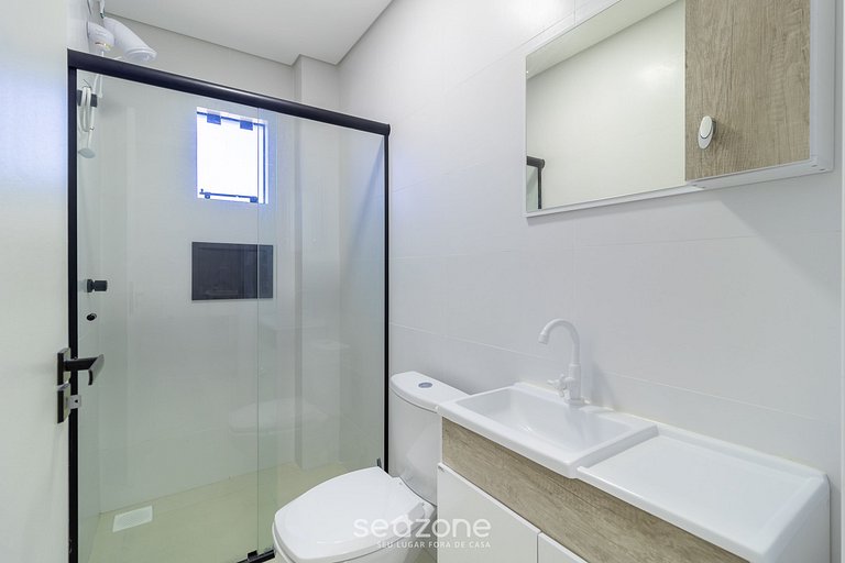 Apto c/ garagem prox a praia | Ingleses - SLC0102