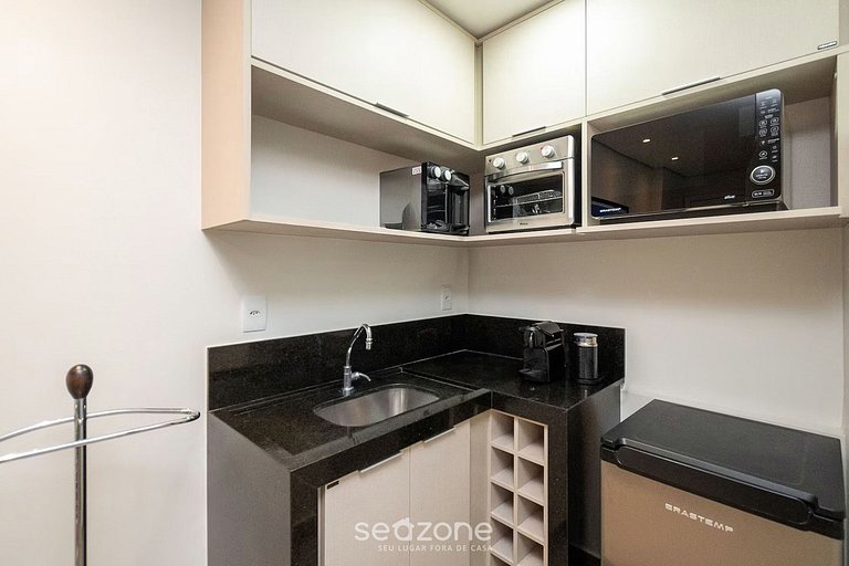 Flat em frente ao HUGO e Pq Areião - BEH2209