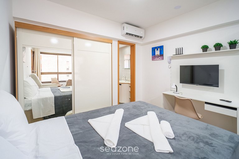 Apto en Condo c/ Piscina en Barra EUB1006