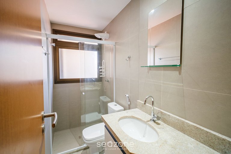 Apto em Cond. c/ Piscina na Barra EUB1006