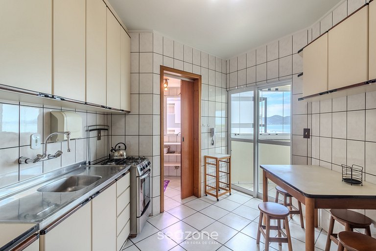 Apto 3Q frente-mar c/ churrasq. em Itapema CON0101