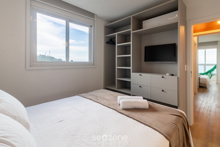 Apto com 2 suítes e vista mar em Itajaí RCX1807