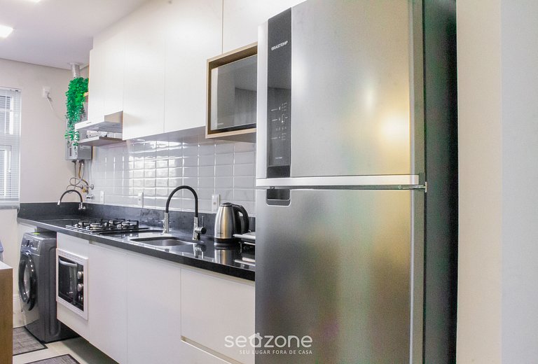 Apartamento moderno con balcón y barbacoa LES403