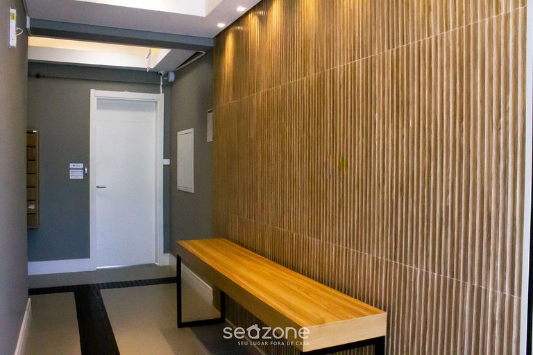 Apartamento moderno con balcón y barbacoa LES403