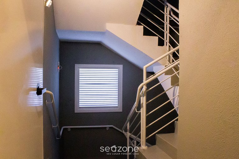 Apartamento moderno con balcón y barbacoa LES403