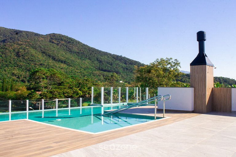 Apartamento moderno con balcón y barbacoa LES403