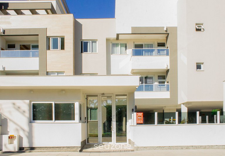 Apartamento moderno con balcón y barbacoa LES403