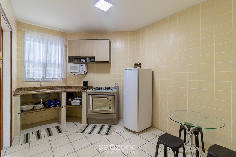 Apto com 3 quartos a 200m da UFSC ELK0101