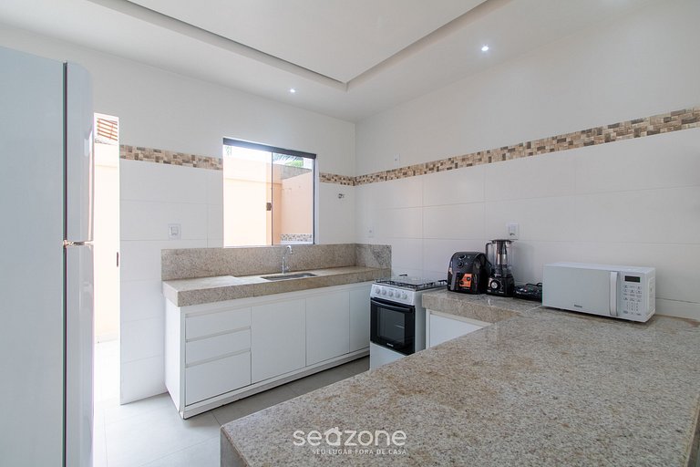 Apartamento moderno a 280 m de la playa AST0103