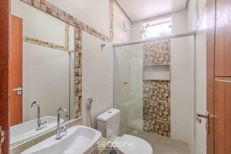 Apartamento moderno a 280 m de la playa AST0103