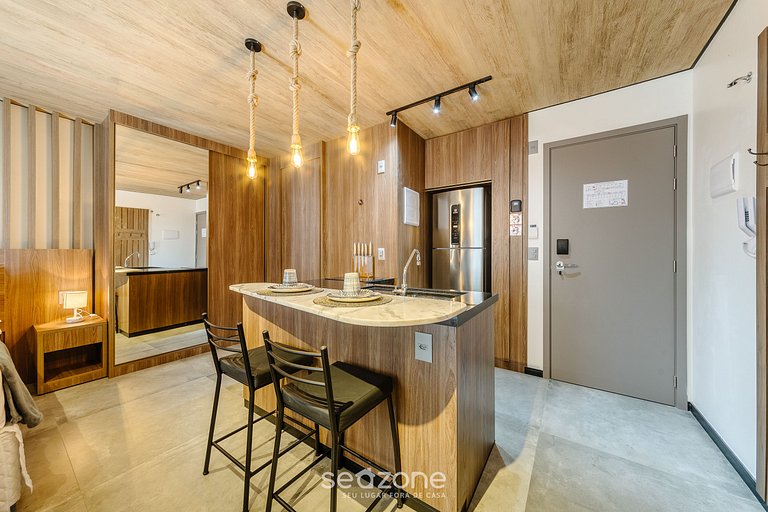 Hermoso Estudio con Vista Lateral al Mar NWT0803