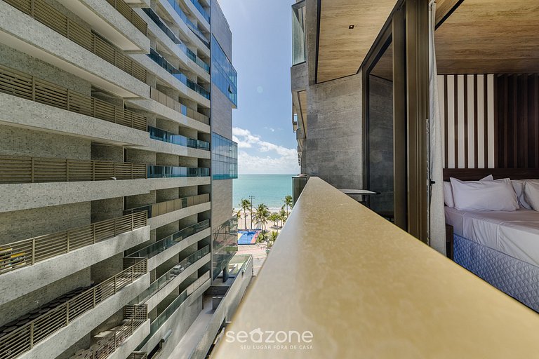 Hermoso Estudio con Vista Lateral al Mar NWT0803