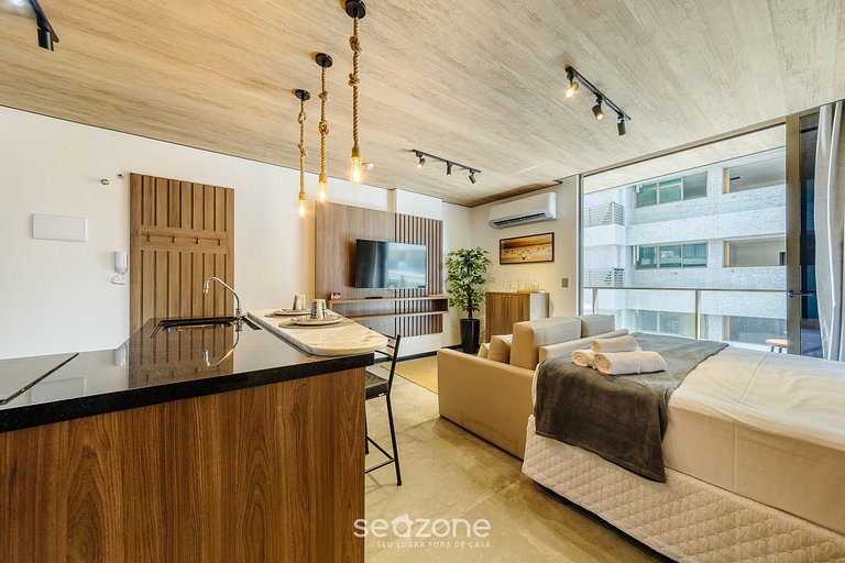 Hermoso Estudio con Vista Lateral al Mar NWT0803