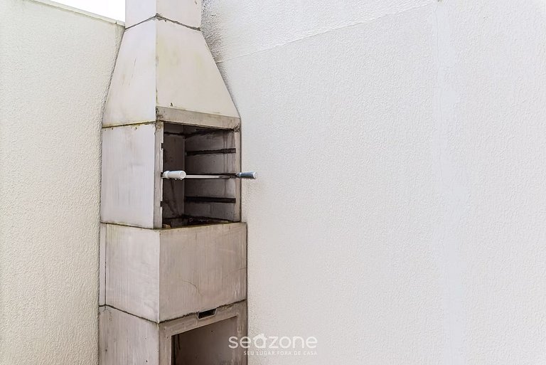 Casa praieira bem localizada em Bombinhas RVL118