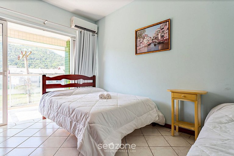 Apto con vista al mar, 200m de Praia Brava CTA022 Seazone