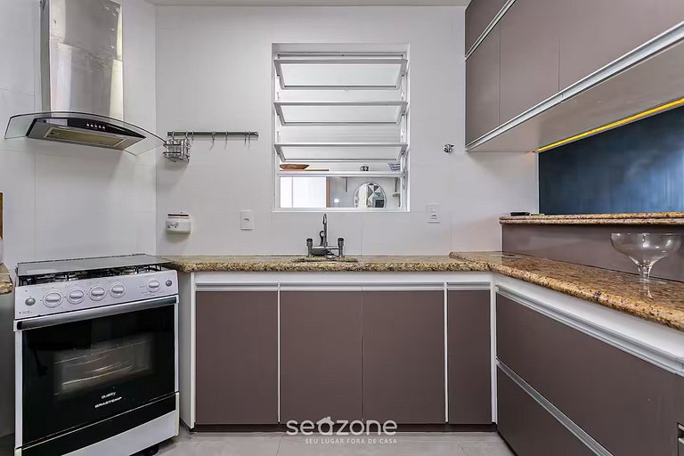 Apto con vista al mar, 200m de Praia Brava CTA022 Seazone