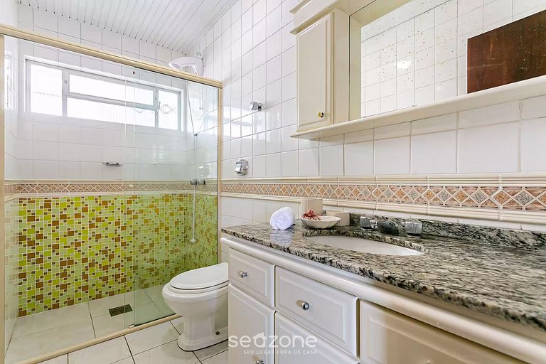 Apto con vista al mar, 200m de Praia Brava CTA022 Seazone