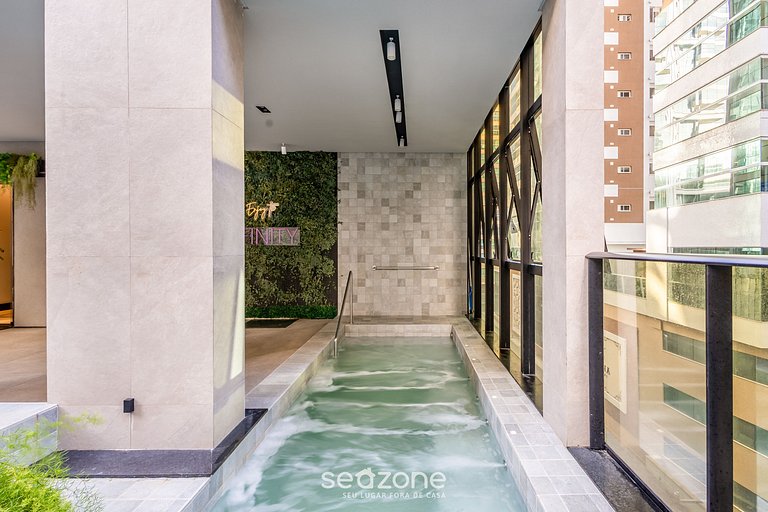 Moderno em prédio c/ piscina a 350m do mar IFT0903