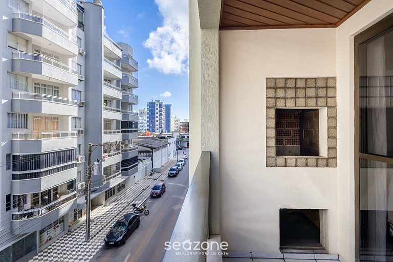 Hermoso apto a 1 cuadra del mar Meia Praia EIS305