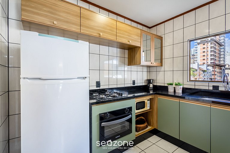 Hermoso apto a 1 cuadra del mar Meia Praia EIS305