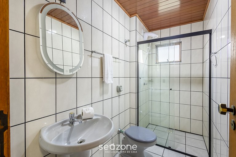 Hermoso apto a 1 cuadra del mar Meia Praia EIS305