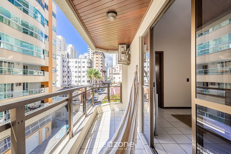 Hermoso apto a 1 cuadra del mar Meia Praia EIS305