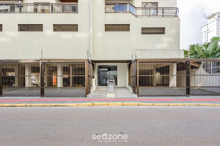 Hermoso apto a 1 cuadra del mar Meia Praia EIS305