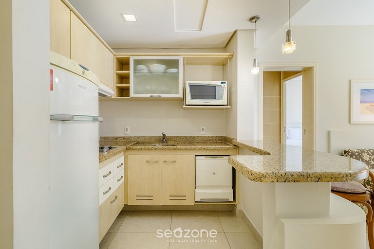 Suite con hermosa vista al mar/piscina Jurerê JBV248