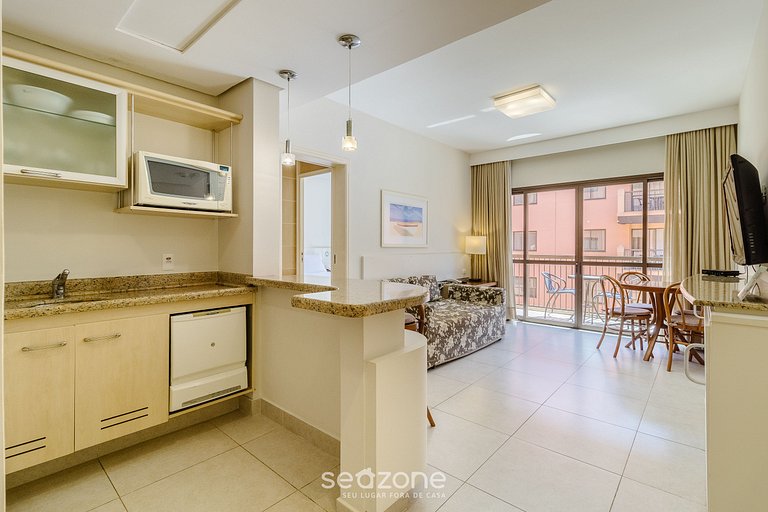 Suite con hermosa vista al mar/piscina Jurerê JBV248