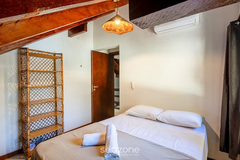 Casa 3Q Pé na Areia c/ churrasq. Bombinhas SDN042