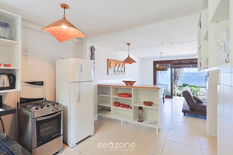 Casa 3Q Pé na Areia c/ churrasq. Bombinhas SDN042