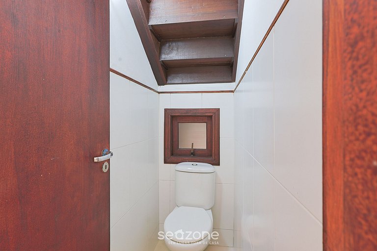 Casa 3Q Pé na Areia c/ churrasq. Bombinhas SDN042