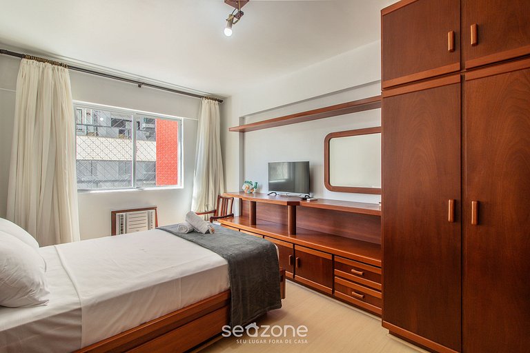 Apto 3Q c/ varanda a 100m da Praia em BC EVZ0601