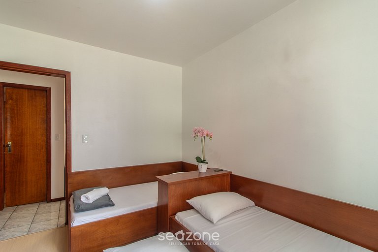 Apto 3Hab c/balcón a 100m de la playa EVZ0601