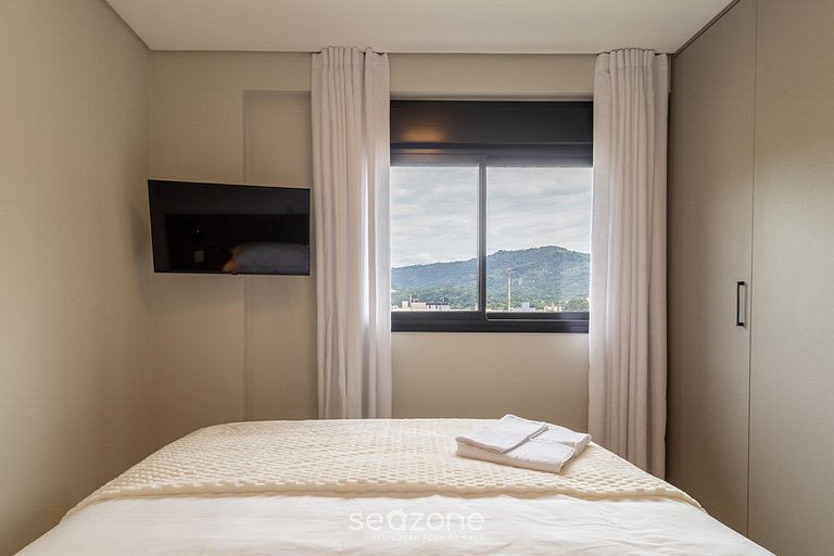 Vista Increíble de la Ciudad y las Montañas CZZ0602