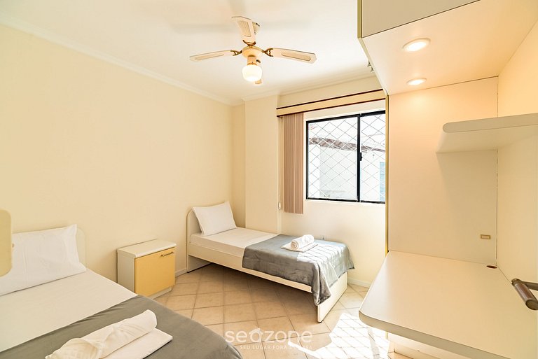 Apt 3Q c/ Churrasqueira a 80m da Praia ERV0101