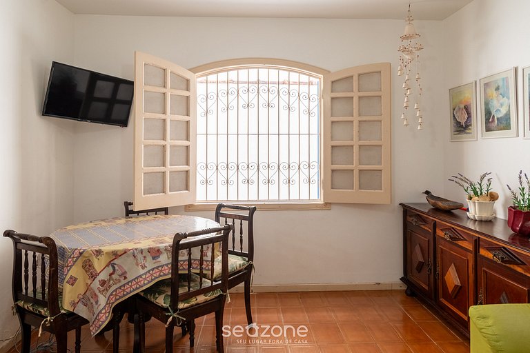 Elegante Apto a 3 minutos da Praia Grande BTI003