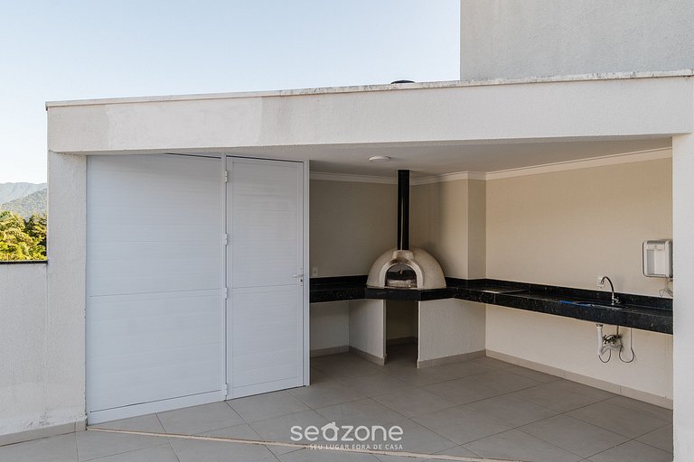 Apartamento em Prédio com Piscina RJI0046
